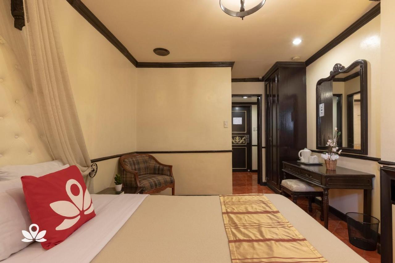 Zen Rooms Camelot Hotel Qc Cidade Quezon Exterior foto