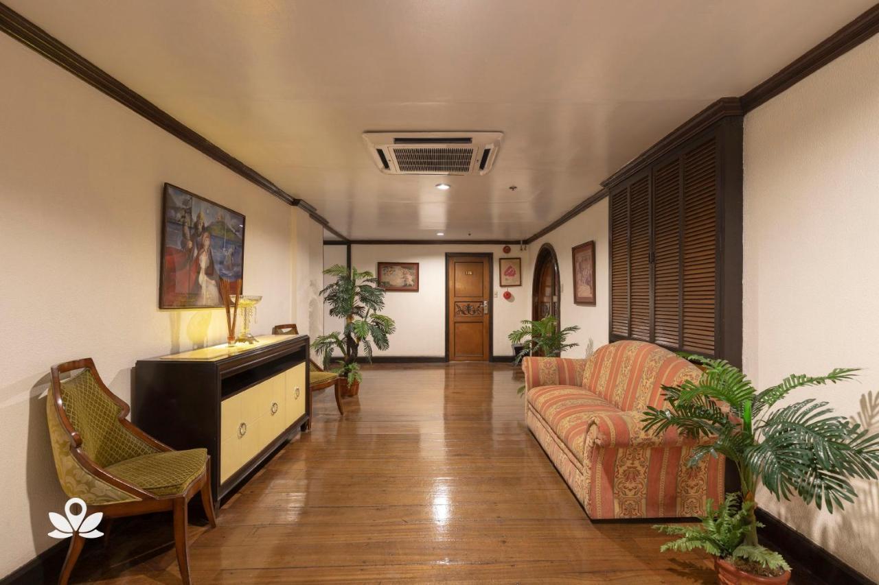 Zen Rooms Camelot Hotel Qc Cidade Quezon Exterior foto